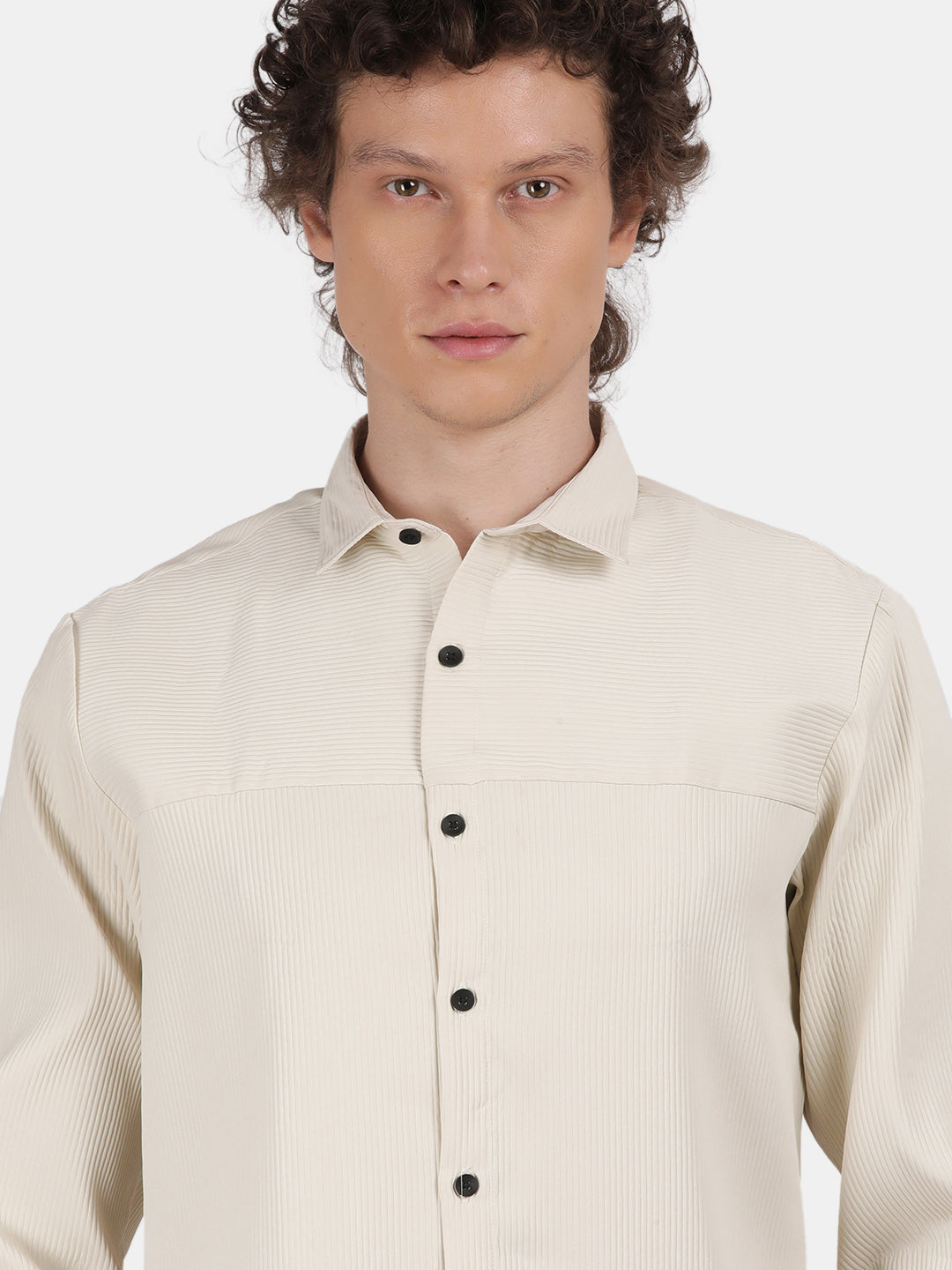 Men Cream Slim Fit Spread Collar Full Sleeve Casual Shirt