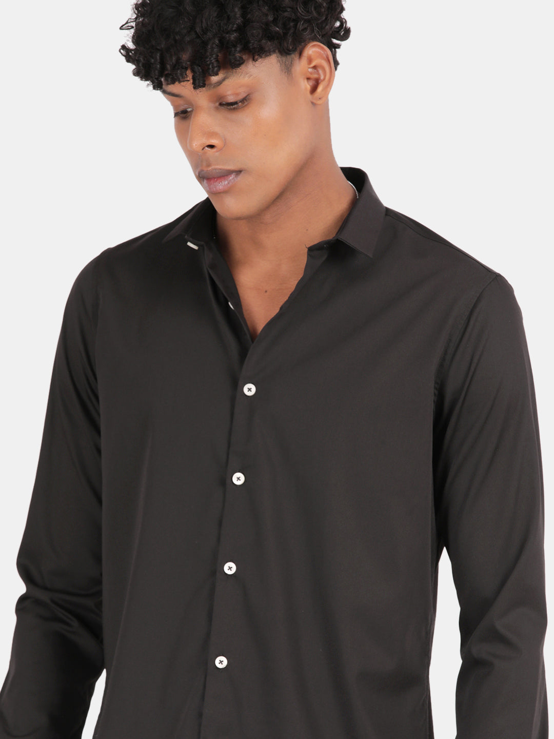 Men Black Slim Fit Spread Collar Full Sleeve Casual Shirt