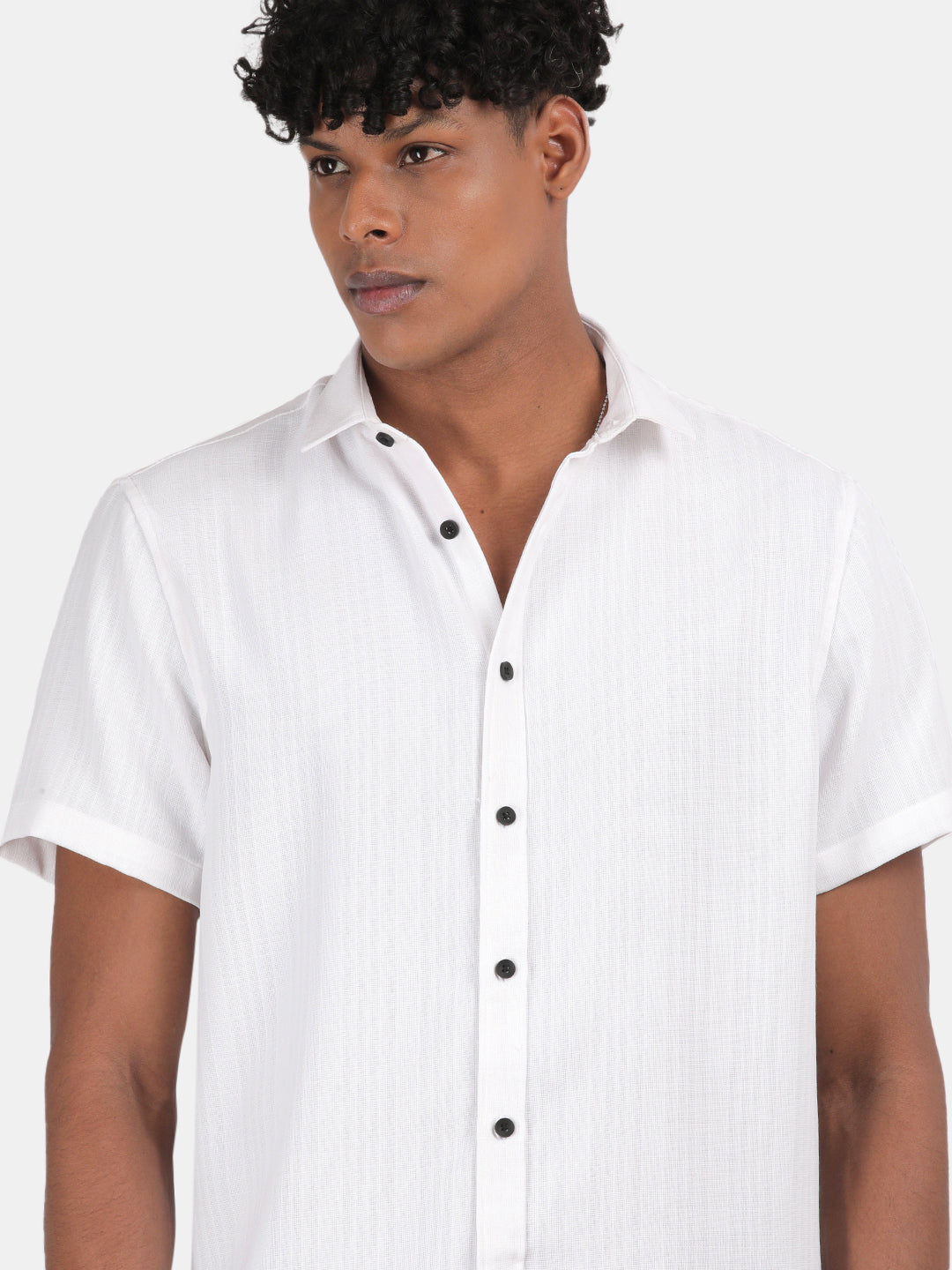 Men Blue Slim Fit Spread Collar Half Sleeve Casual Shirt
