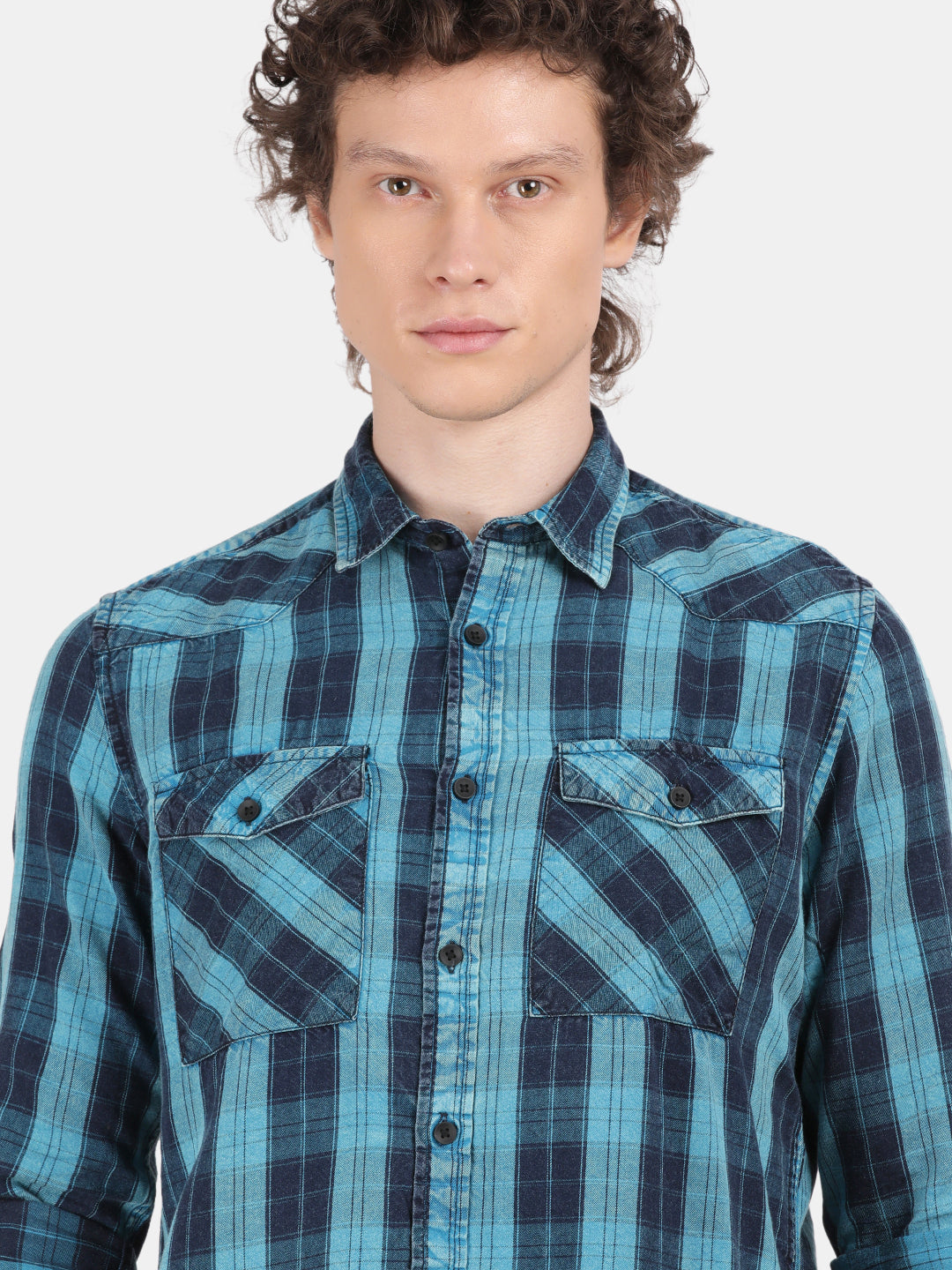 Men Sky blue Slim Fit Spread Collar Full Sleeve Casual Shirt