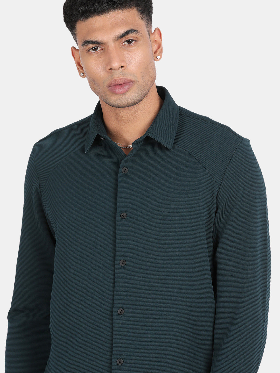 Men Dark Green Slim Fit Spread Collar Full Sleeve Casual Shirt