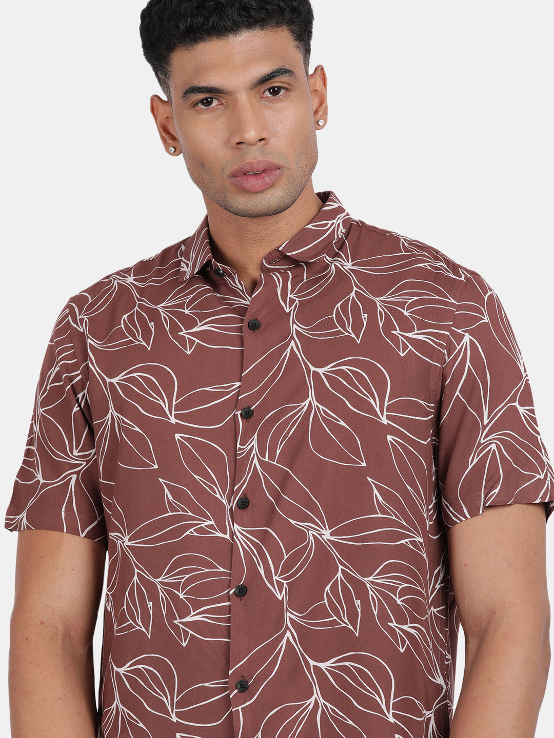 Men Brown Slim Fit Spread Collar Half Sleeve Casual Shirt