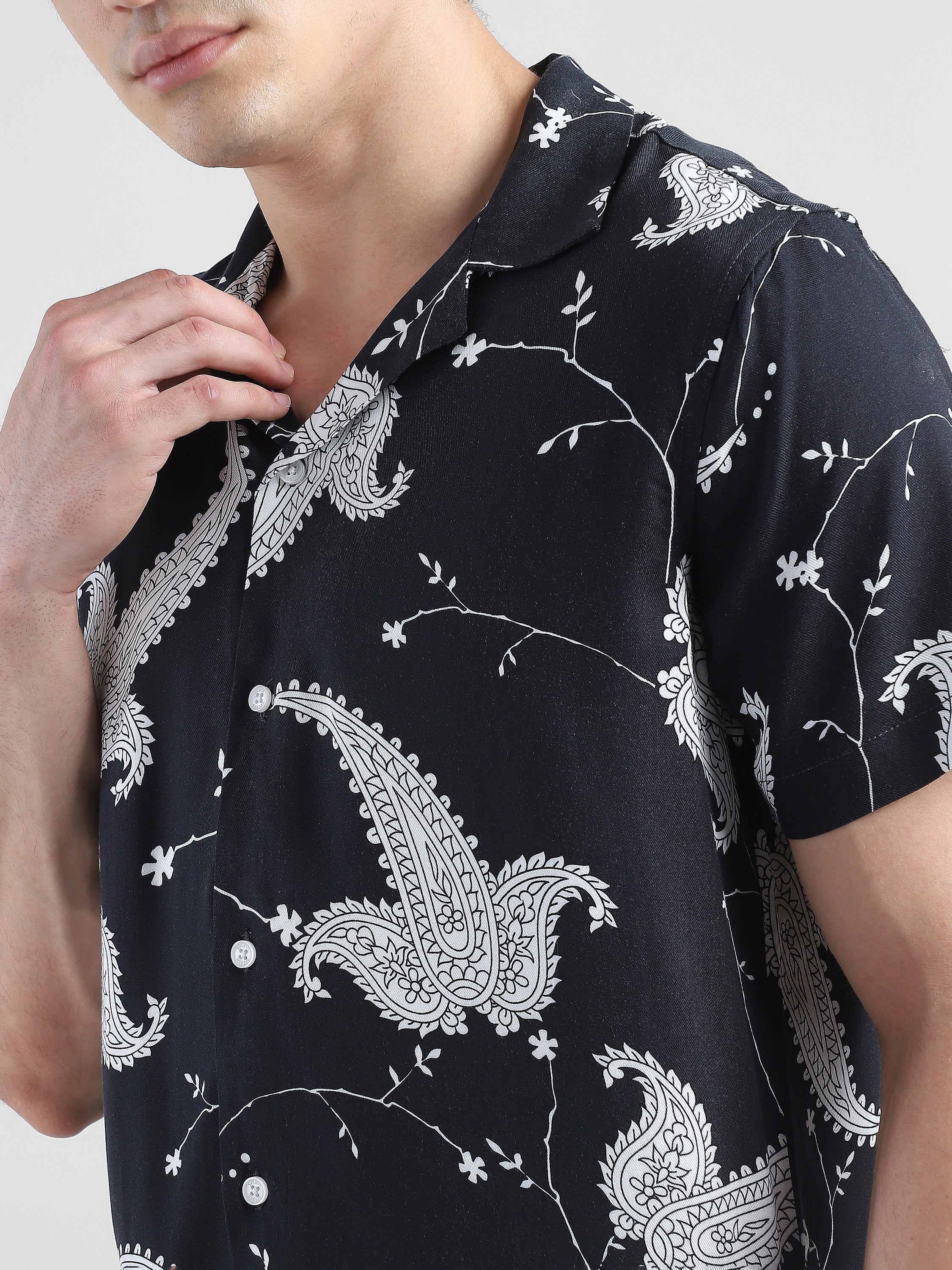 Men Black Comfort Fit Shirts