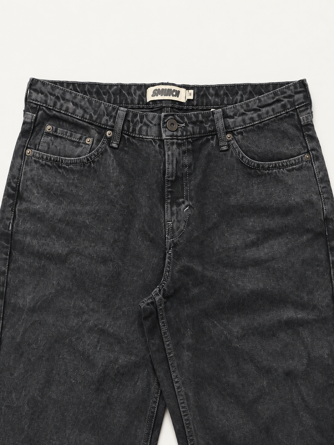 Men Black Straight Fit Jeans