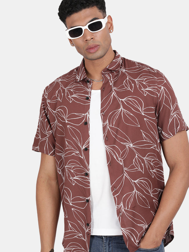 Men Brown Slim Fit Spread Collar Half Sleeve Casual Shirt