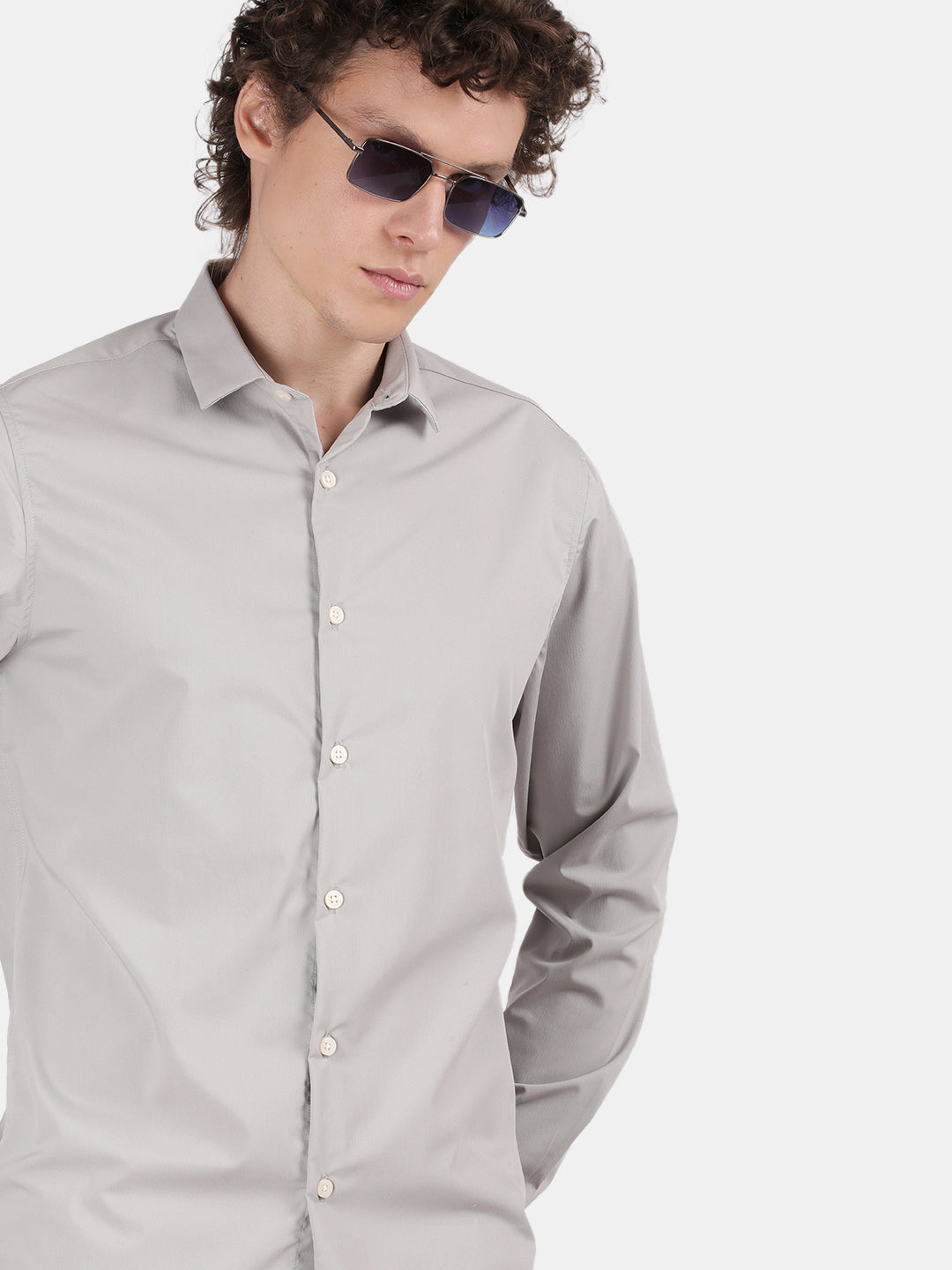 Men Silver Slim Fit Spread Collar Full Sleeve Casual Shirt