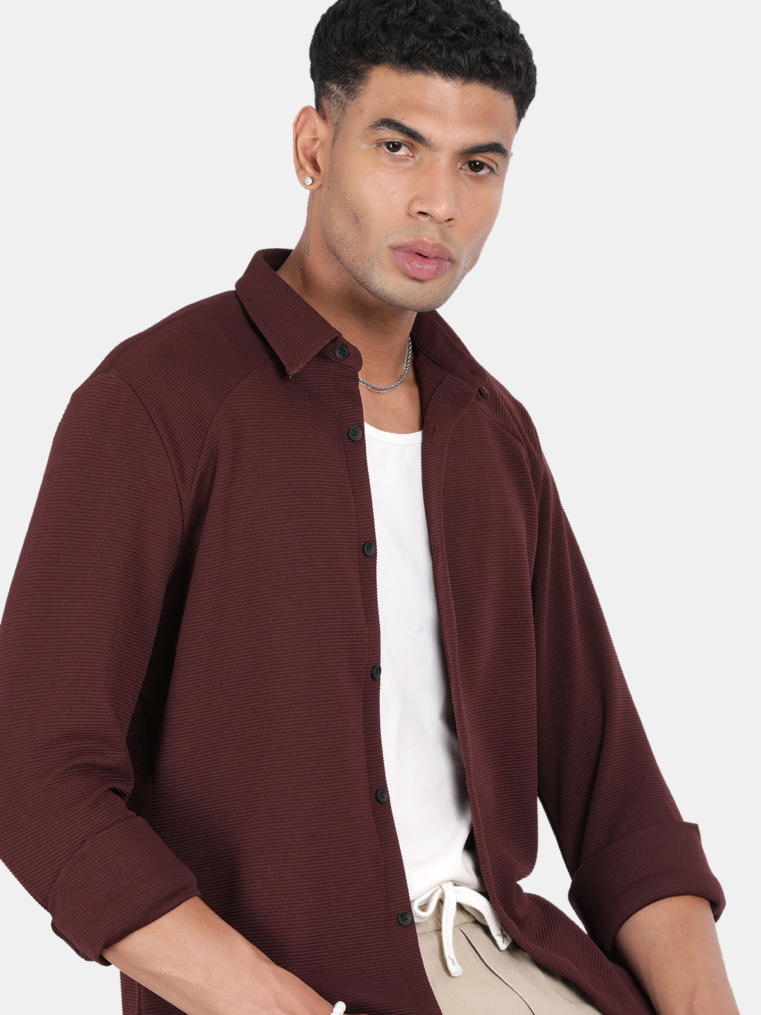 Men Maroon Slim Fit Spread Collar Full Sleeve Casual Shirt