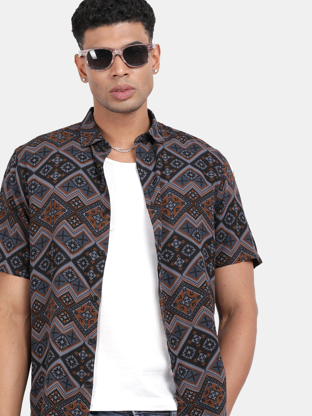 Men Grey Slim Fit Spread Collar Half Sleeve Casual Shirt