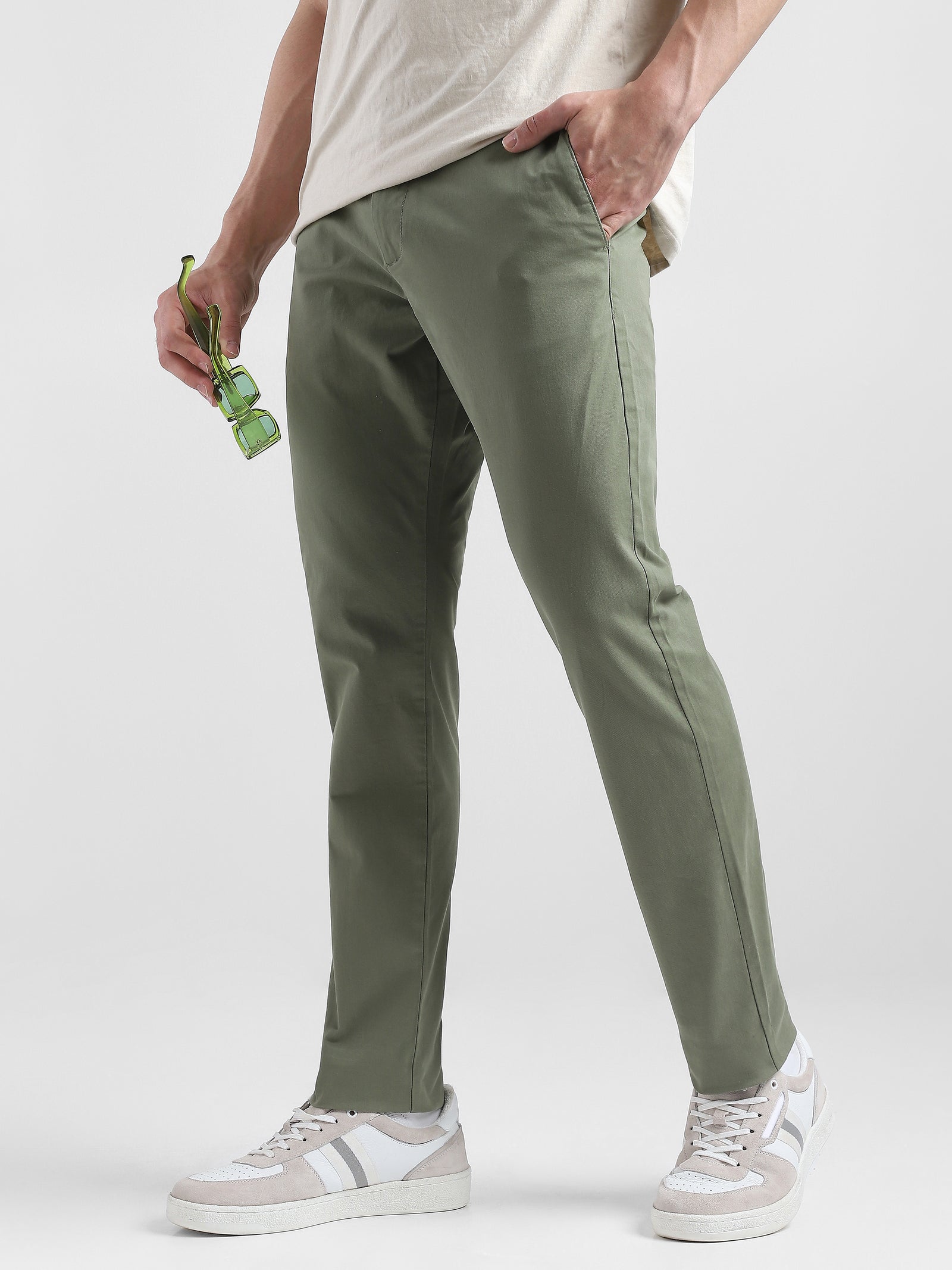 Men Olive Mid Rise Regular Fit Trouser
