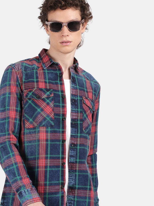 Men Blue Slim Fit Spread Collar Full Sleeve Casual Shirt