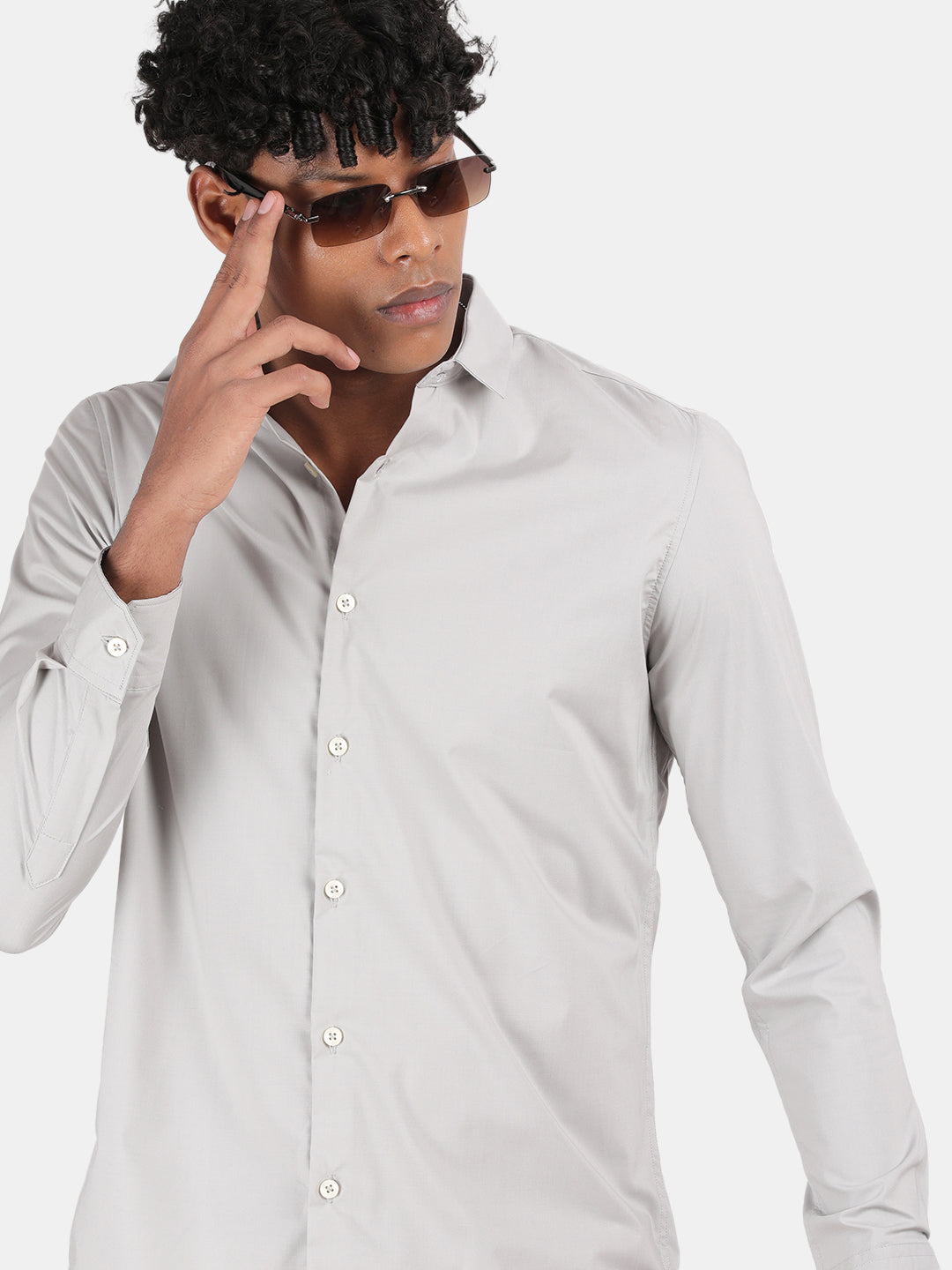 Men Silver Slim Fit Spread Collar Full Sleeve Casual Shirt