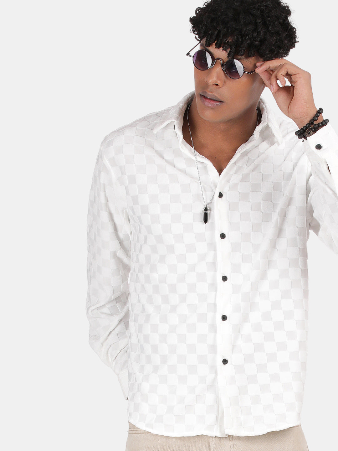 Men White Slim Fit Spread Collar Full Sleeve Casual Shirt