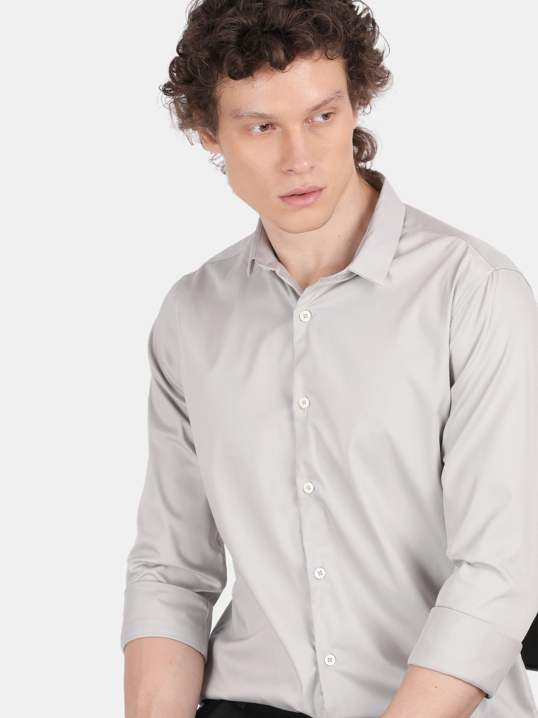 Men Silver Slim Fit Spread Collar Full Sleeve Casual Shirt