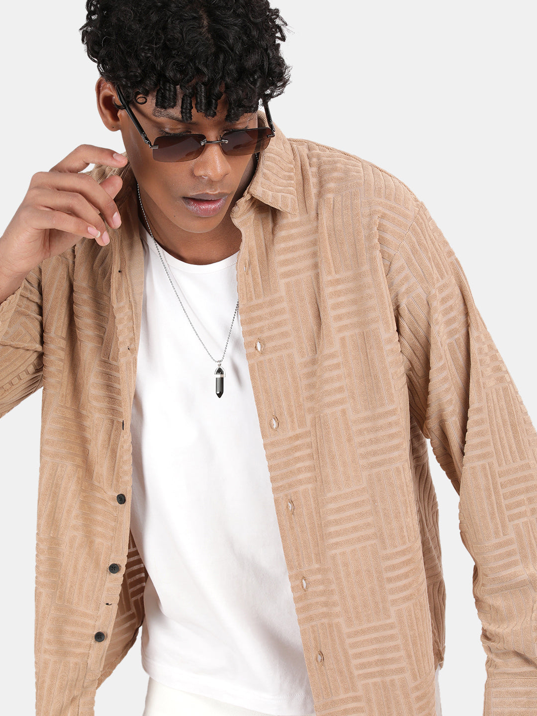 Men Cream Slim Fit Spread Collar Full Sleeve Casual Shirt
