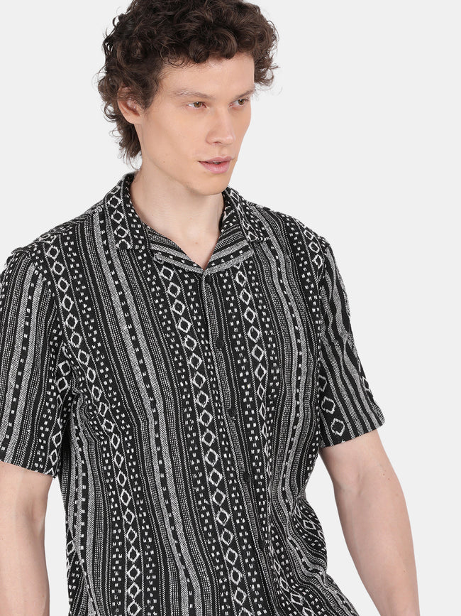 Men Black Slim Fit Spread Collar Half Sleeve Casual Shirt