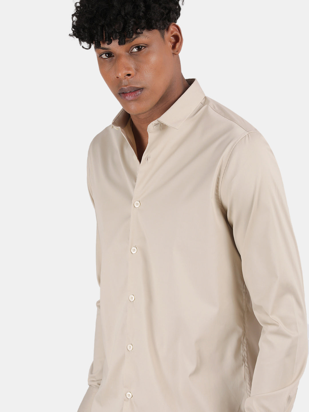 Men Cream Slim Fit Spread Collar Full Sleeve Casual Shirt