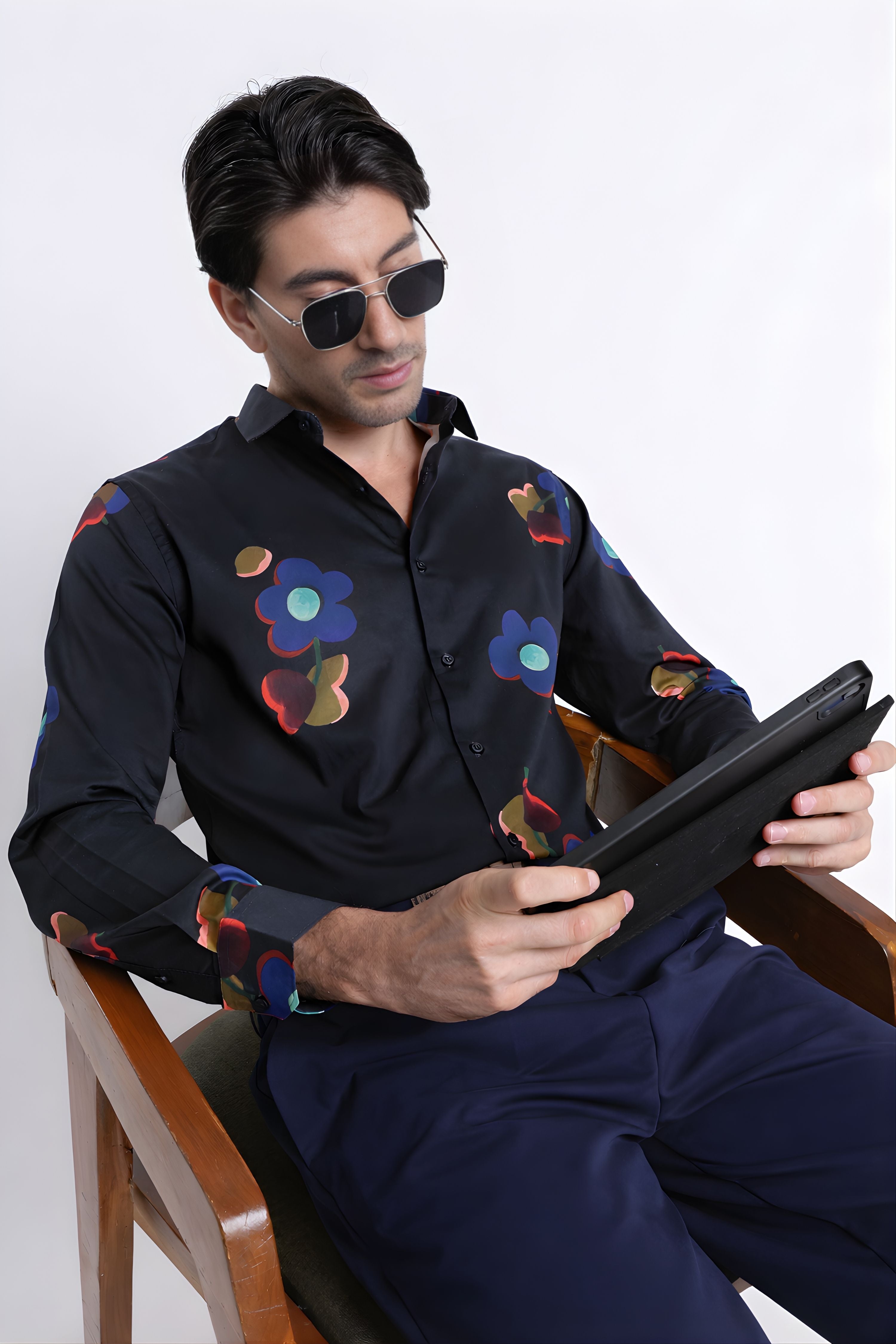 Men Refined Floral Digital Print Shirt
