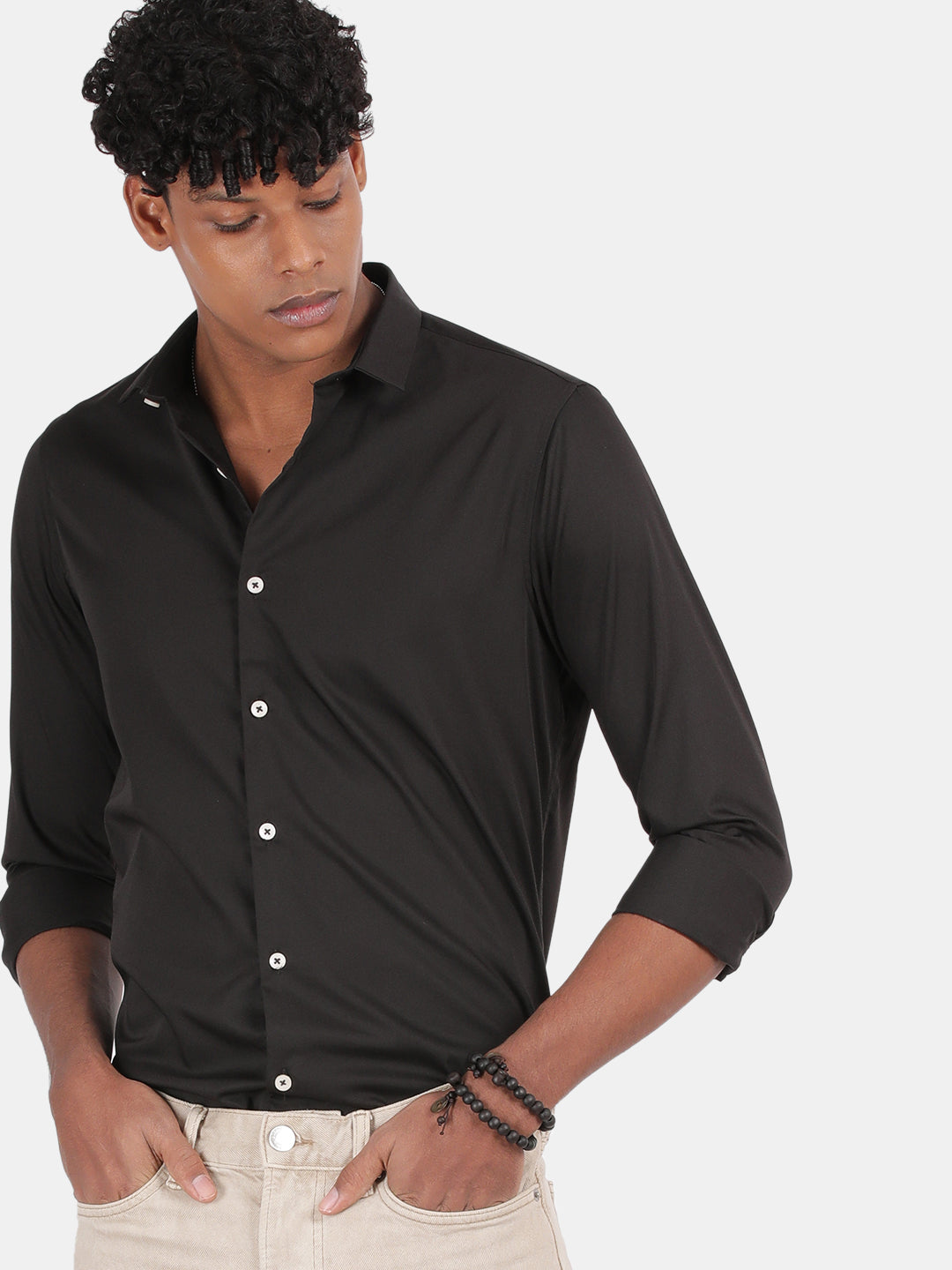 Men Black Slim Fit Spread Collar Full Sleeve Casual Shirt