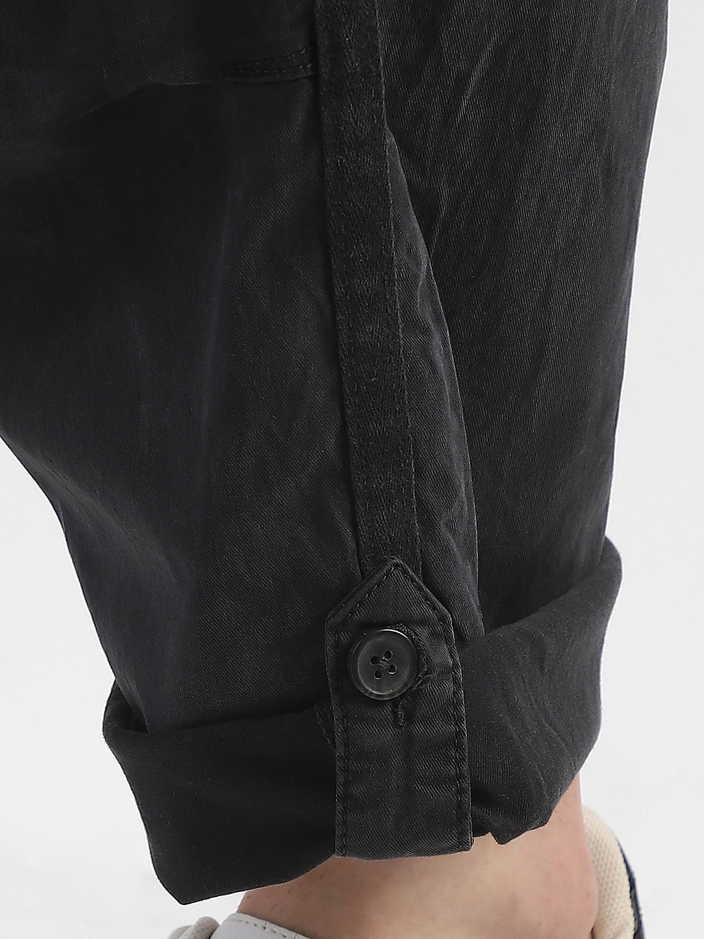 Men Black Mid Rise Comfort Fit Cargo with 6 pockets