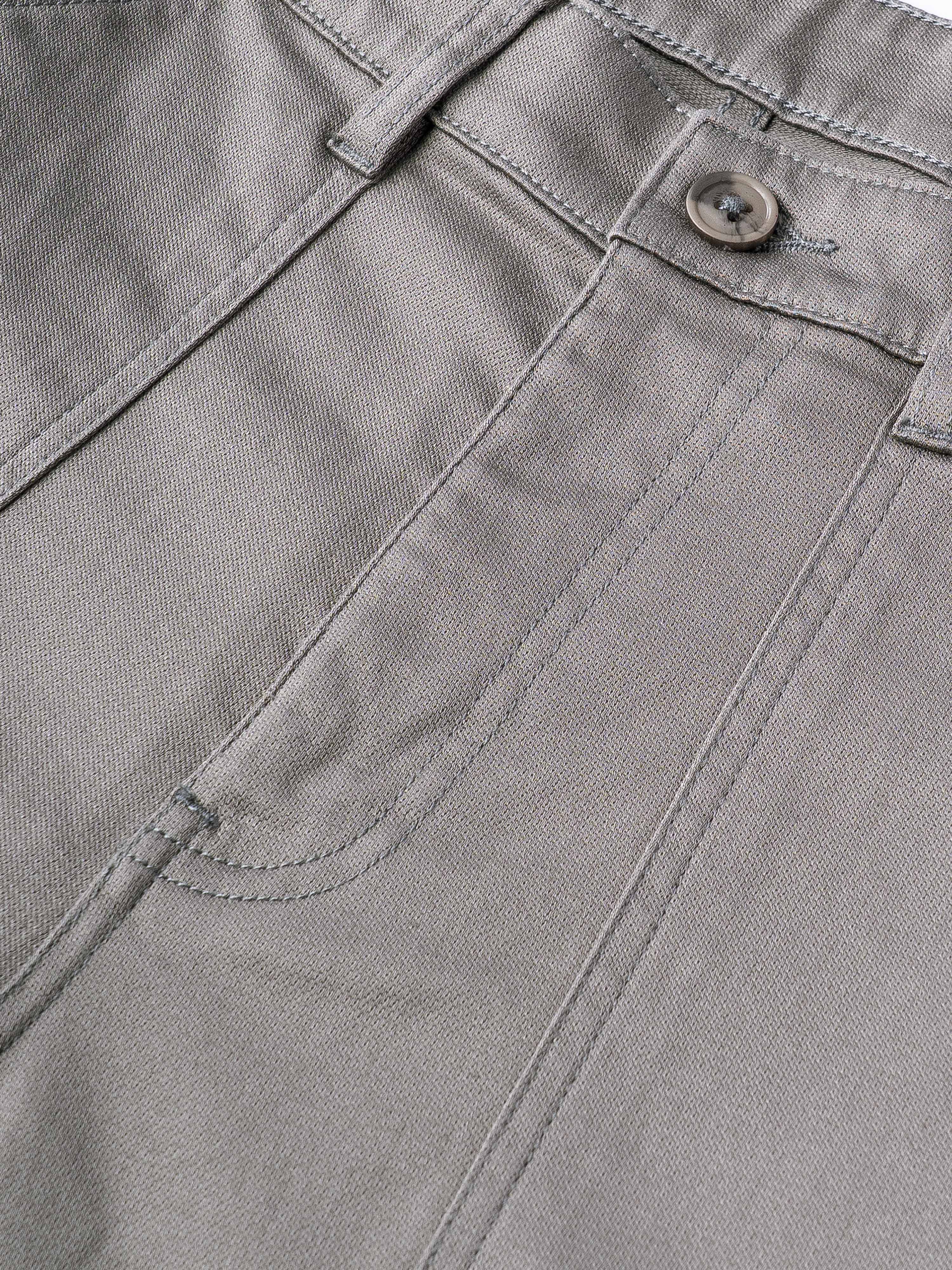 Men Grey Straight Fit Cargo Trouser