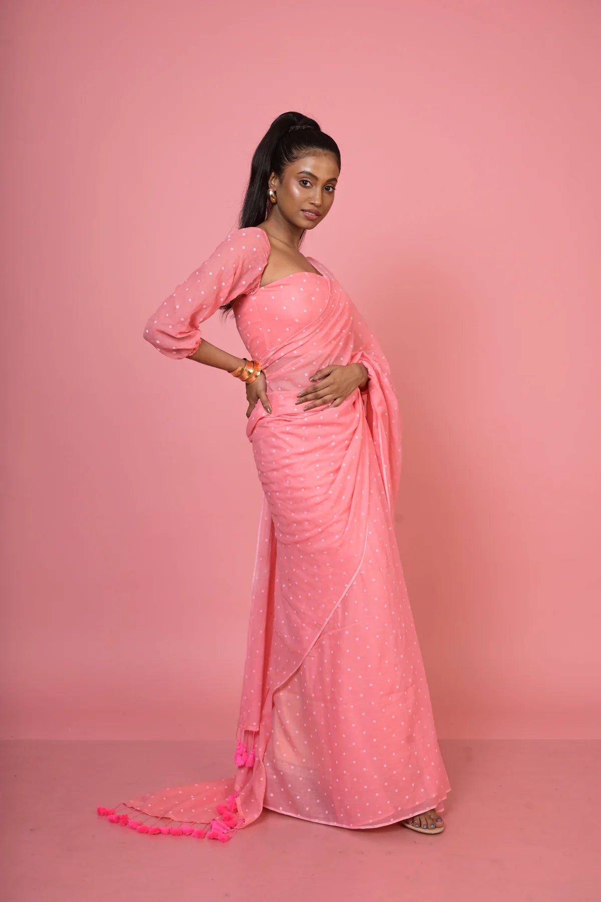 Rani pop Baby Pink Handloom Mul Cotton Polka Dotted Saree