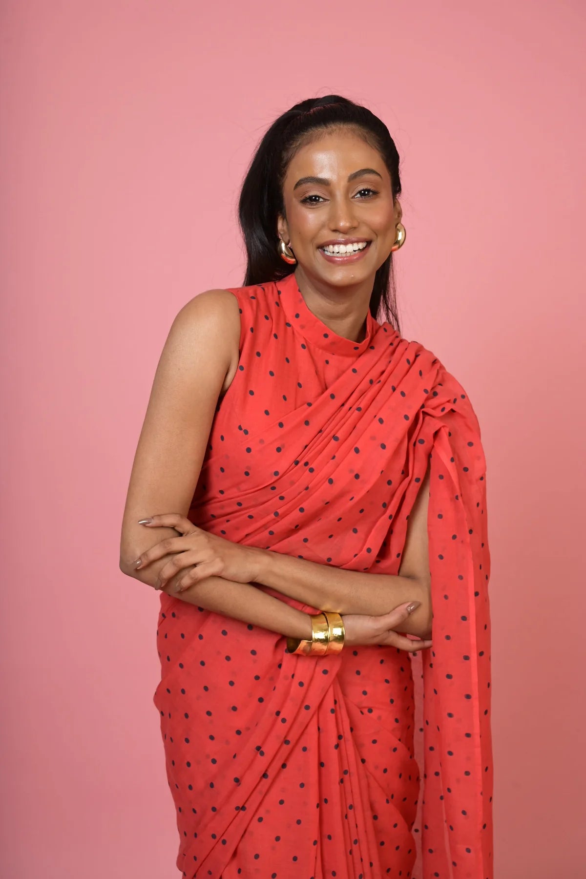 Chulbuli chilly Red Handloom Mul Cotton Polka Dotted Saree