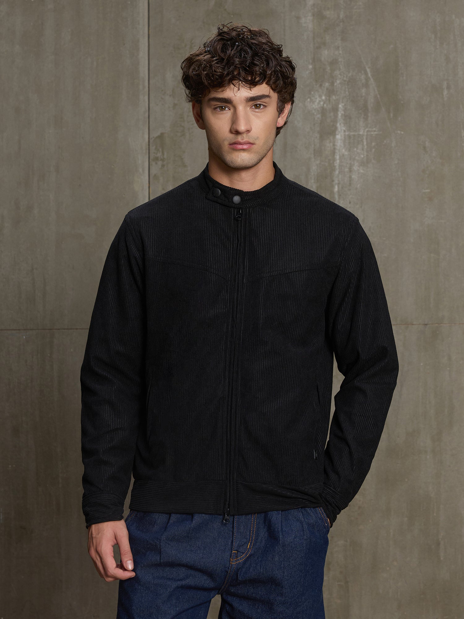 Men Black Solid Full Sleeve Casual Jacket