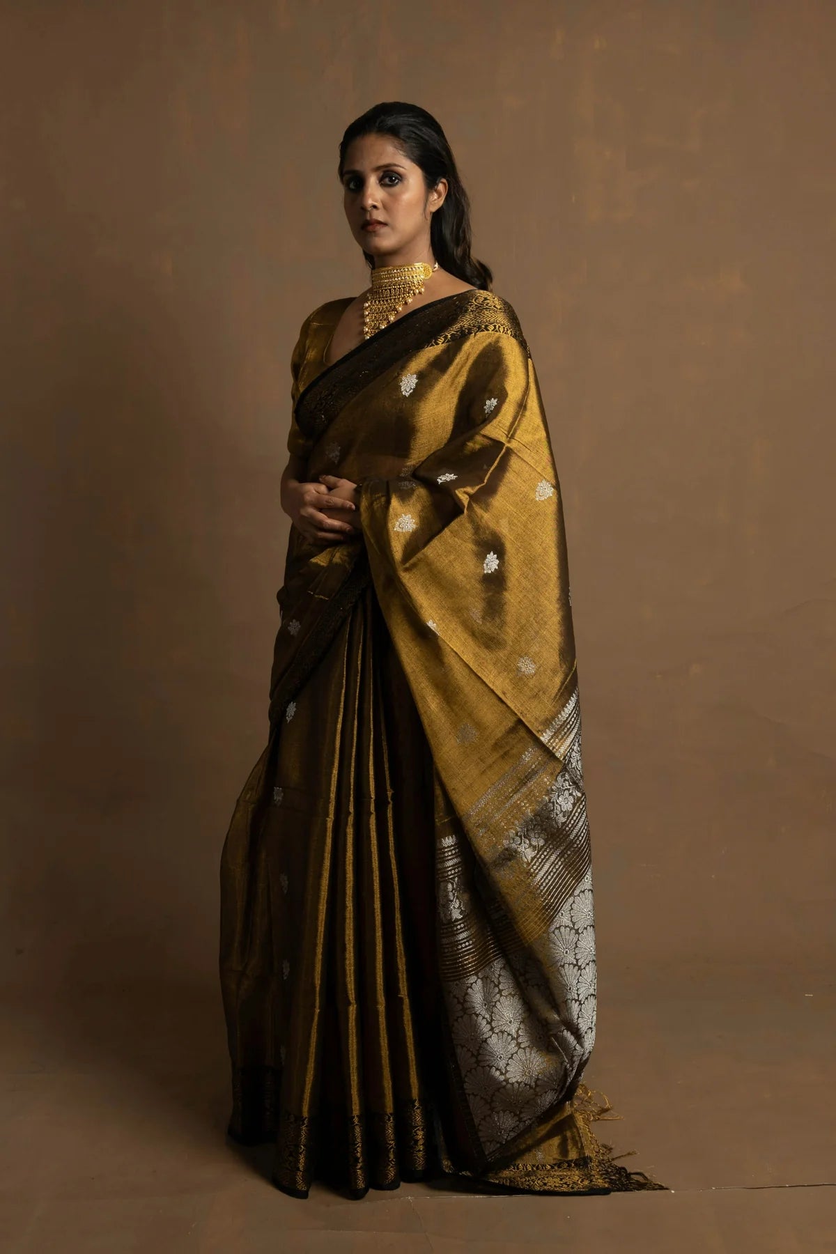 Muharat Handloom Gold Tissue Banarasi Saree