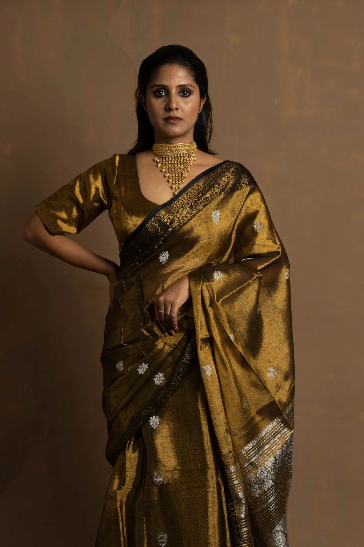 Muharat Handloom Gold Tissue Banarasi Saree