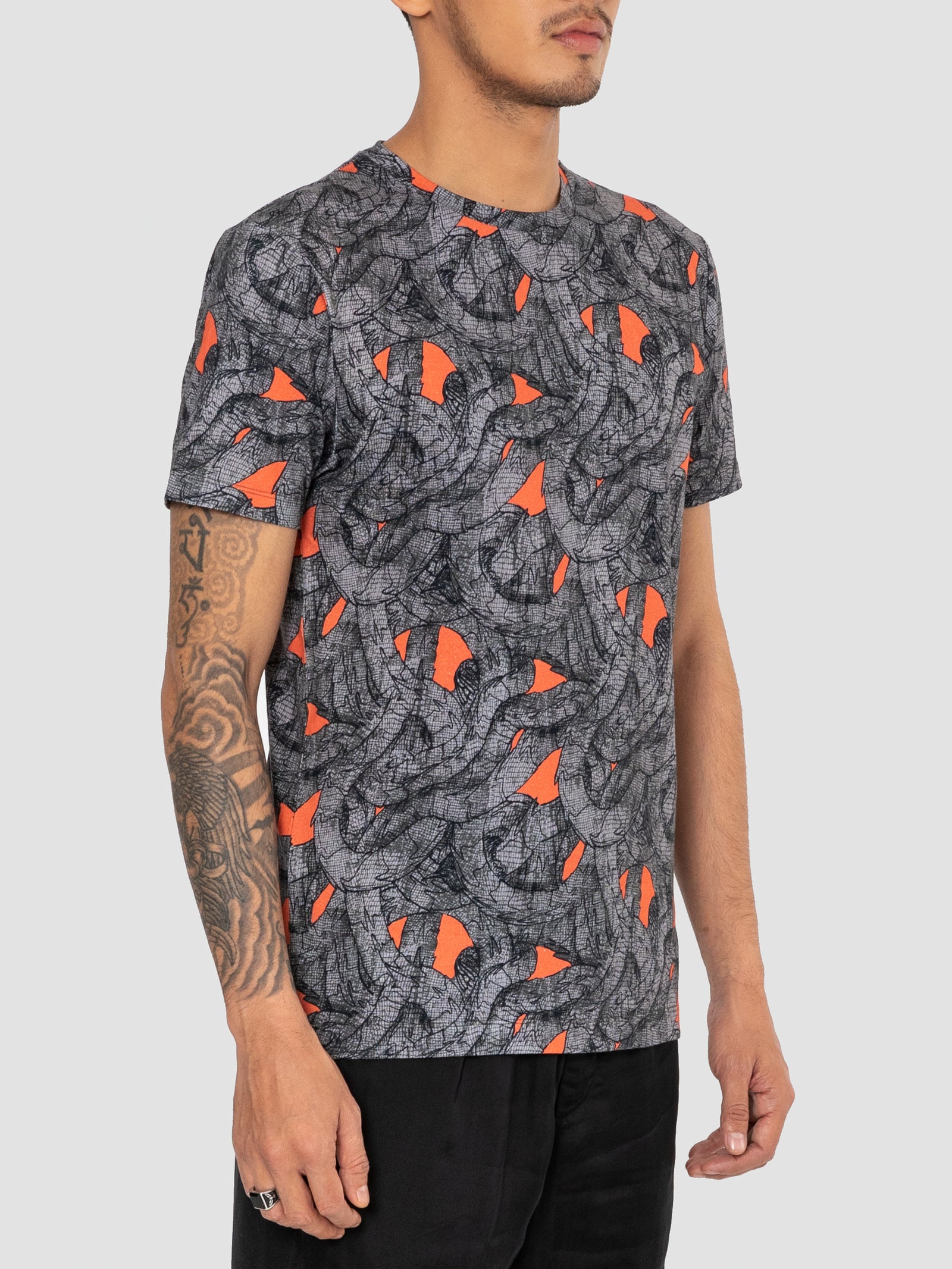 Men Twisted Dragon Tee