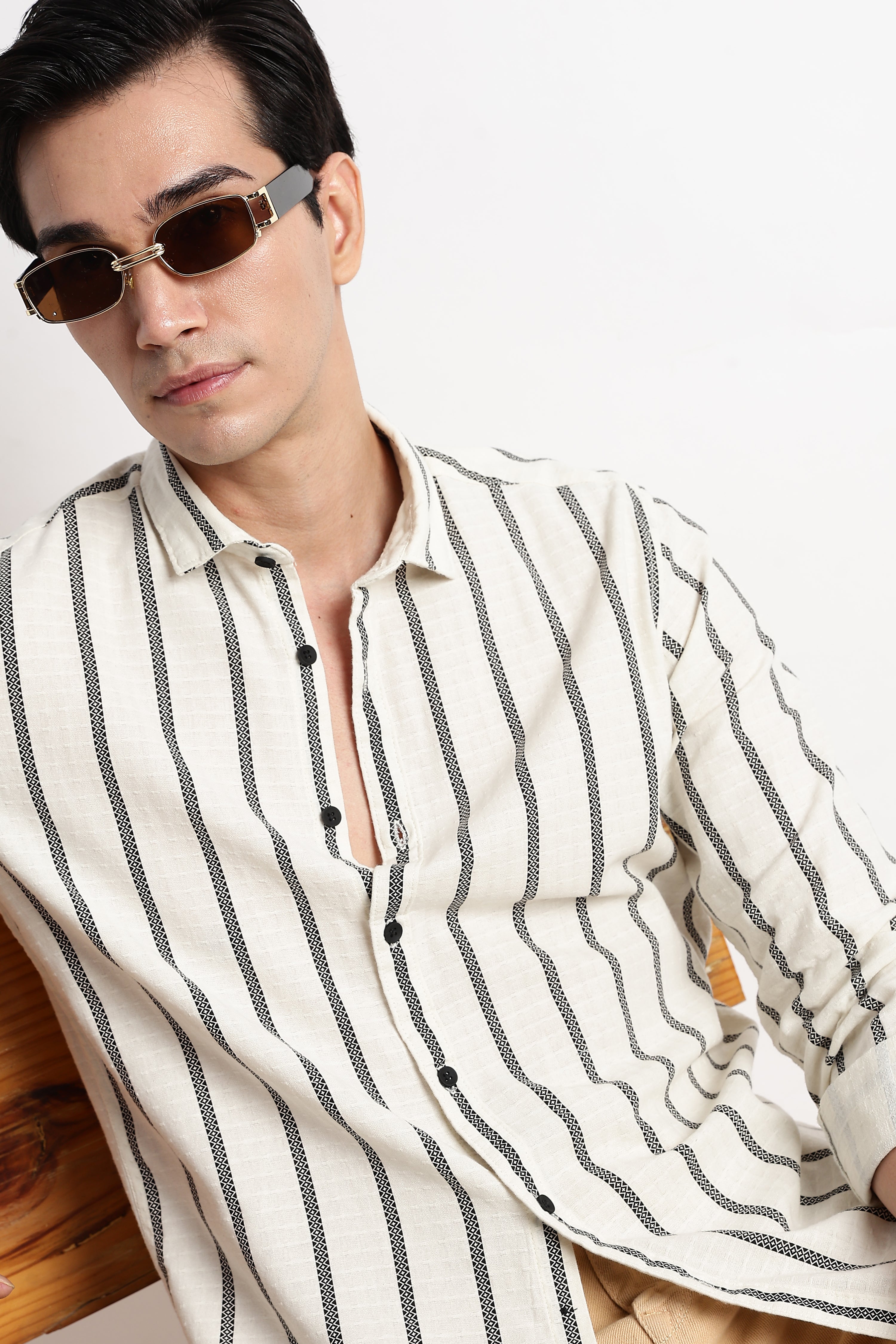 Men Vertical Stripe Textured Shirt