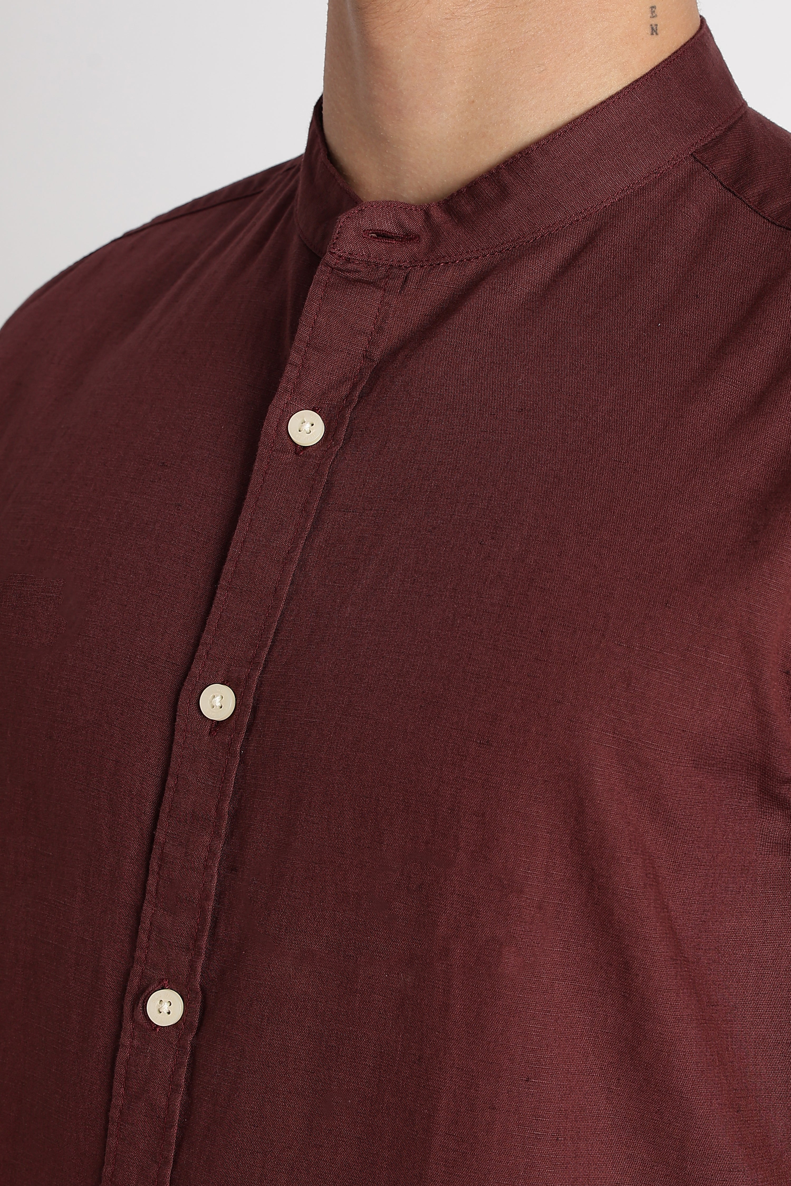 Men Cotton Linen Slim Fit Shirt