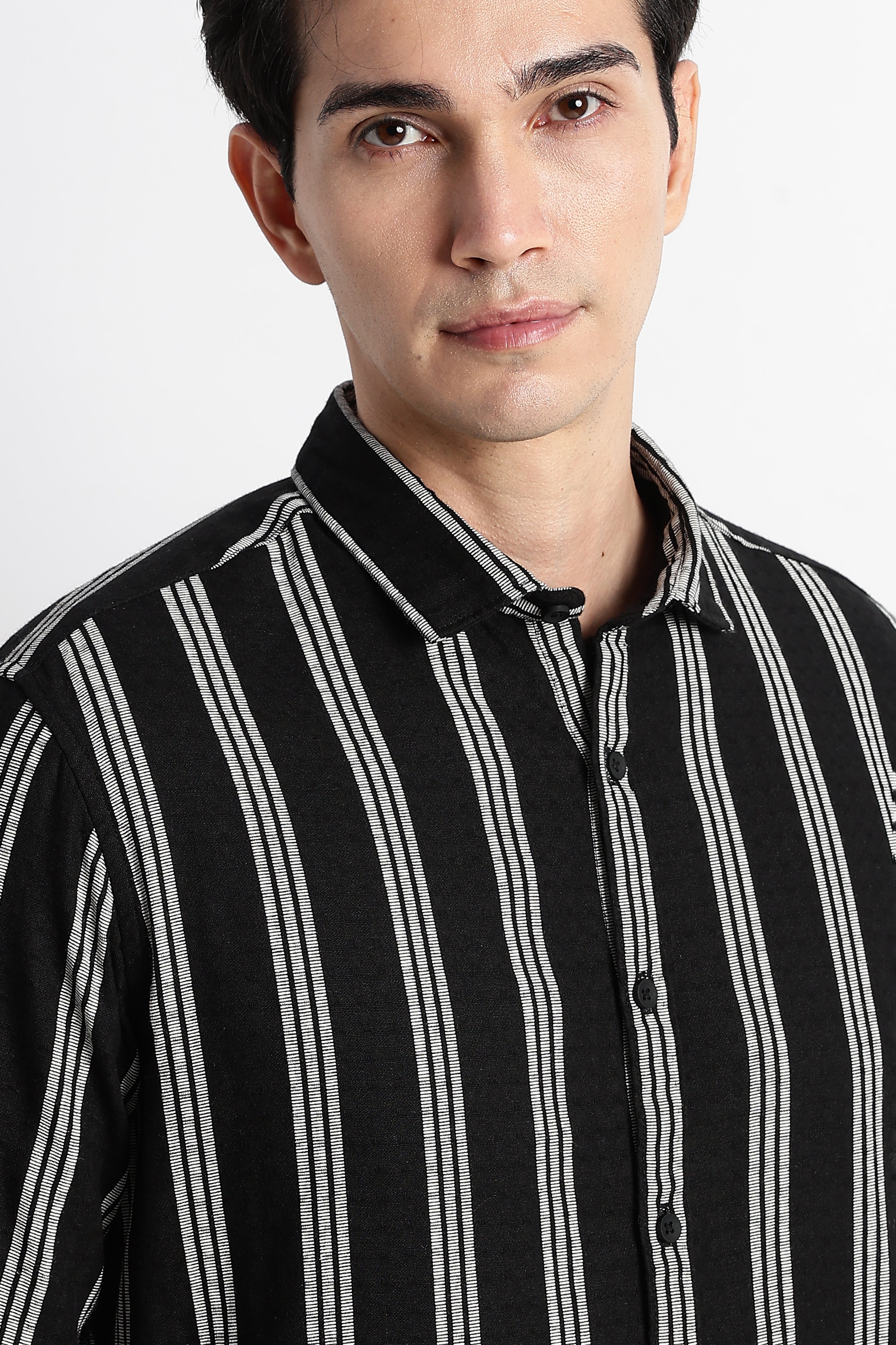 Men Vertical Stripe Textured Shirt