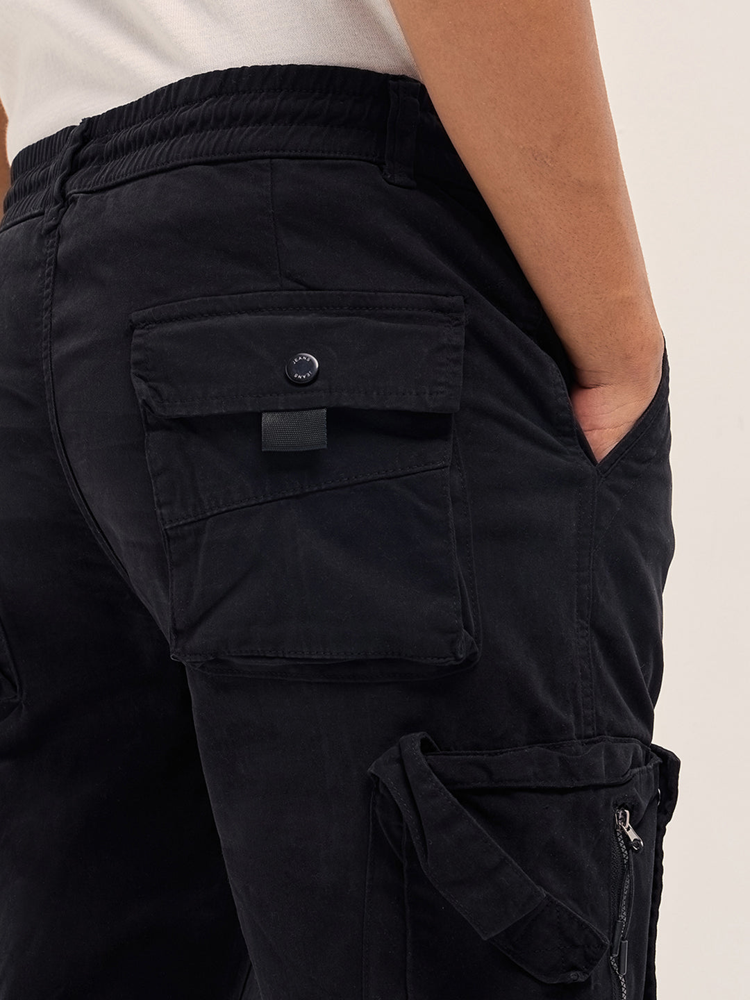 Men Black Cotton Relaxed Fit Cargo Pants