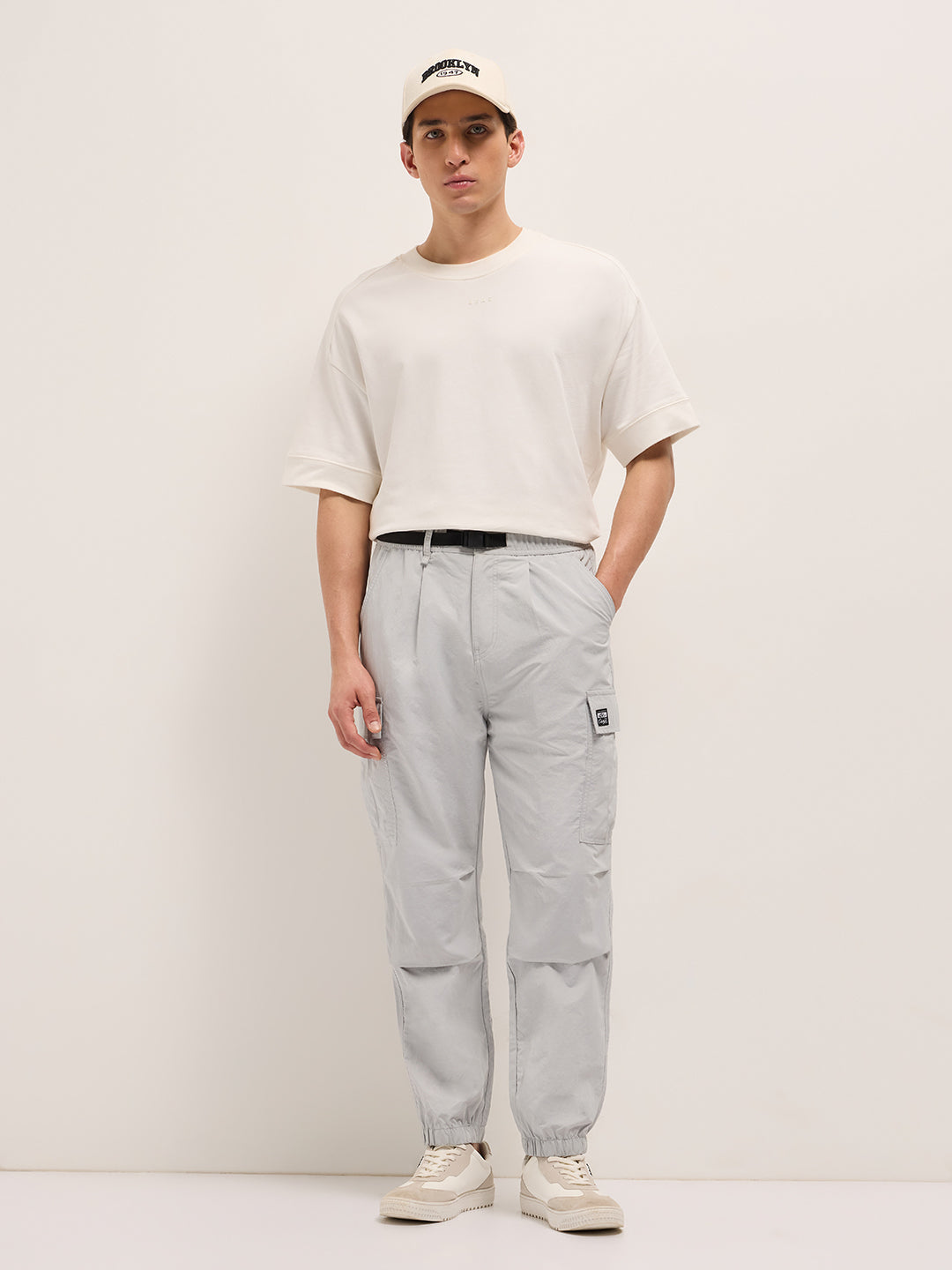 Men Grey Nylon Relaxed Fit Cargo Pants