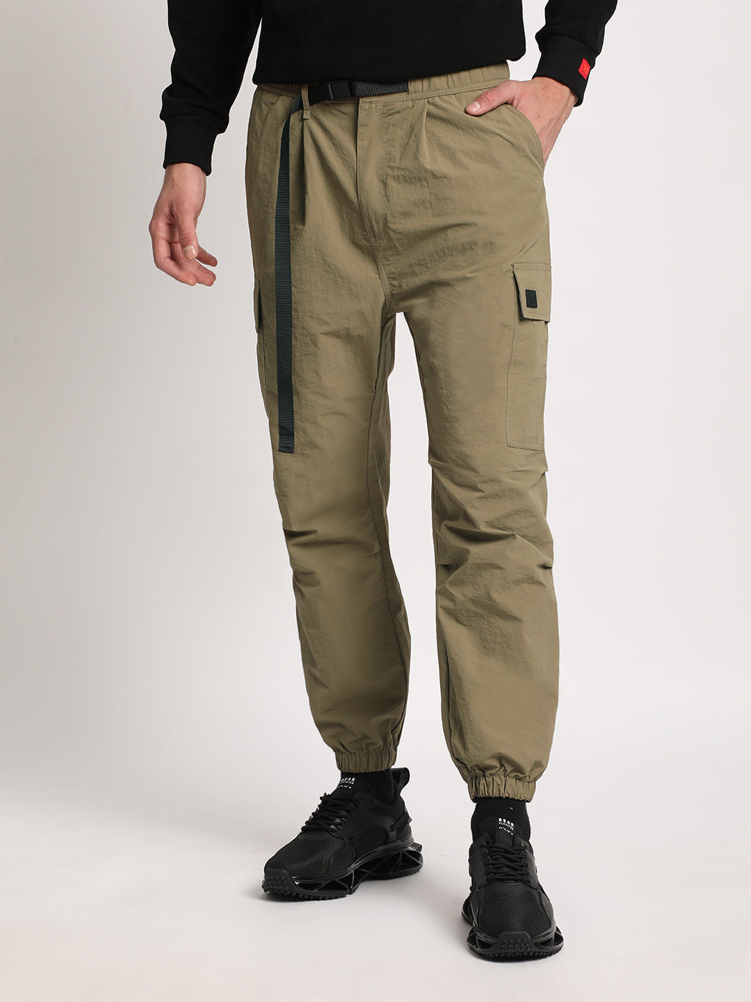 Men Beige Solid Regular Fit Cargo