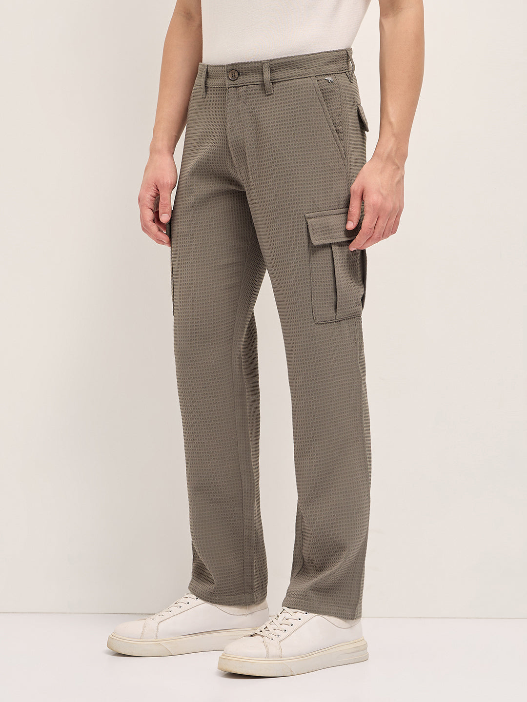 Men Olive Textured Waffle Weave Straight Fit Cargo Pants
