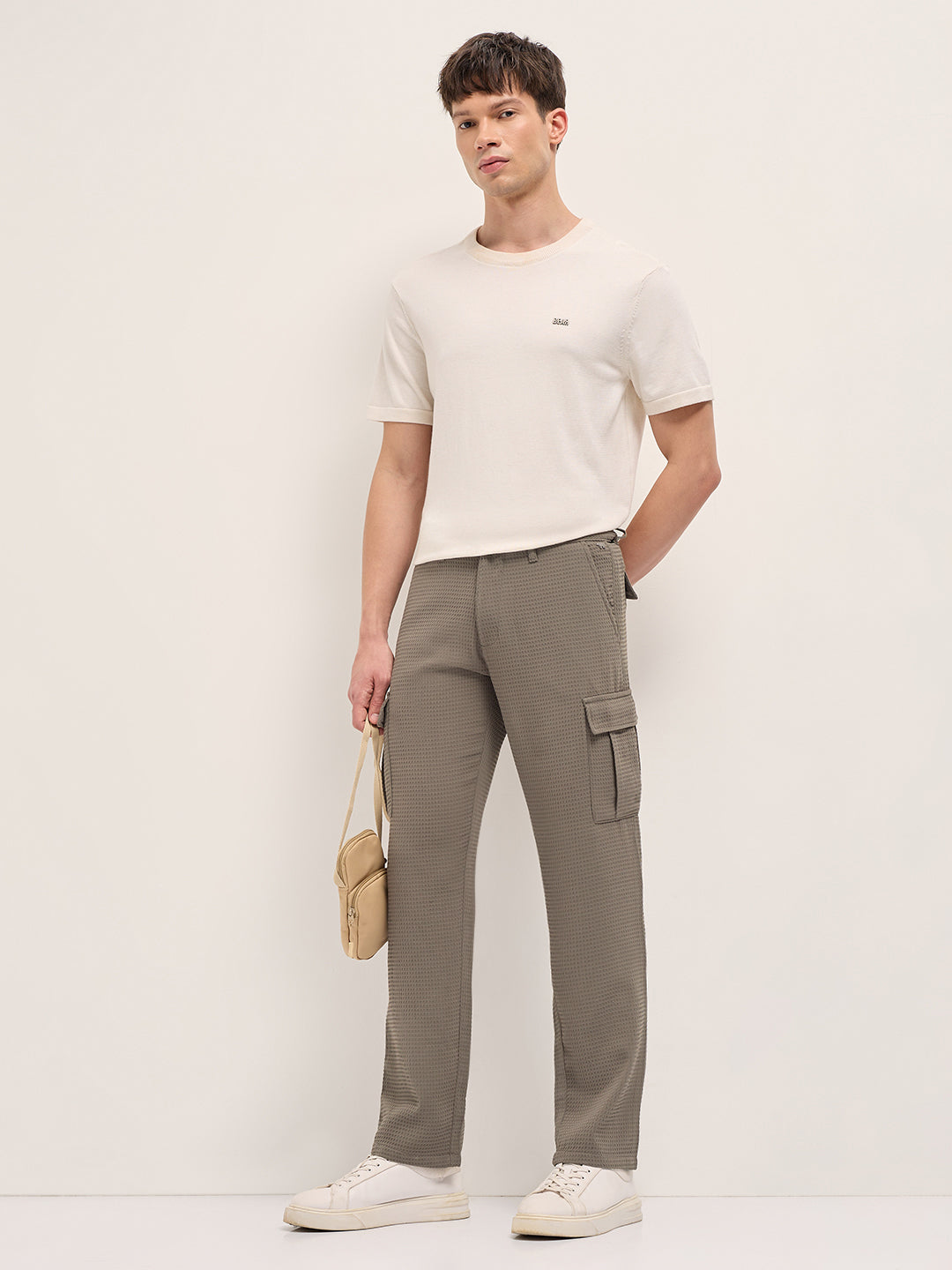 Men Olive Textured Waffle Weave Straight Fit Cargo Pants
