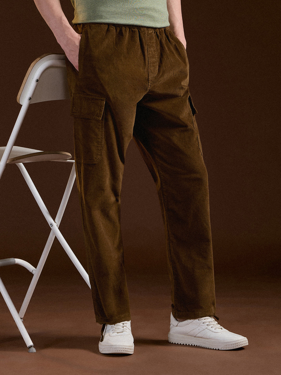 Men Brown Solid Baggy Fit Stylish Corduroy Cargo Pant