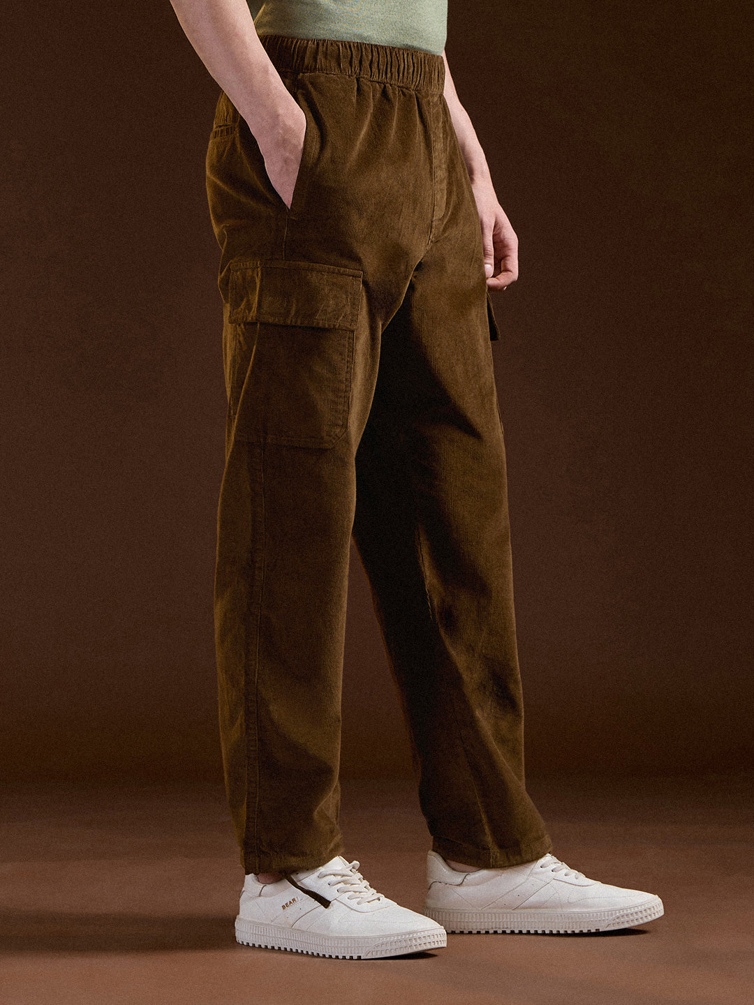 Men Brown Solid Baggy Fit Stylish Corduroy Cargo Pant