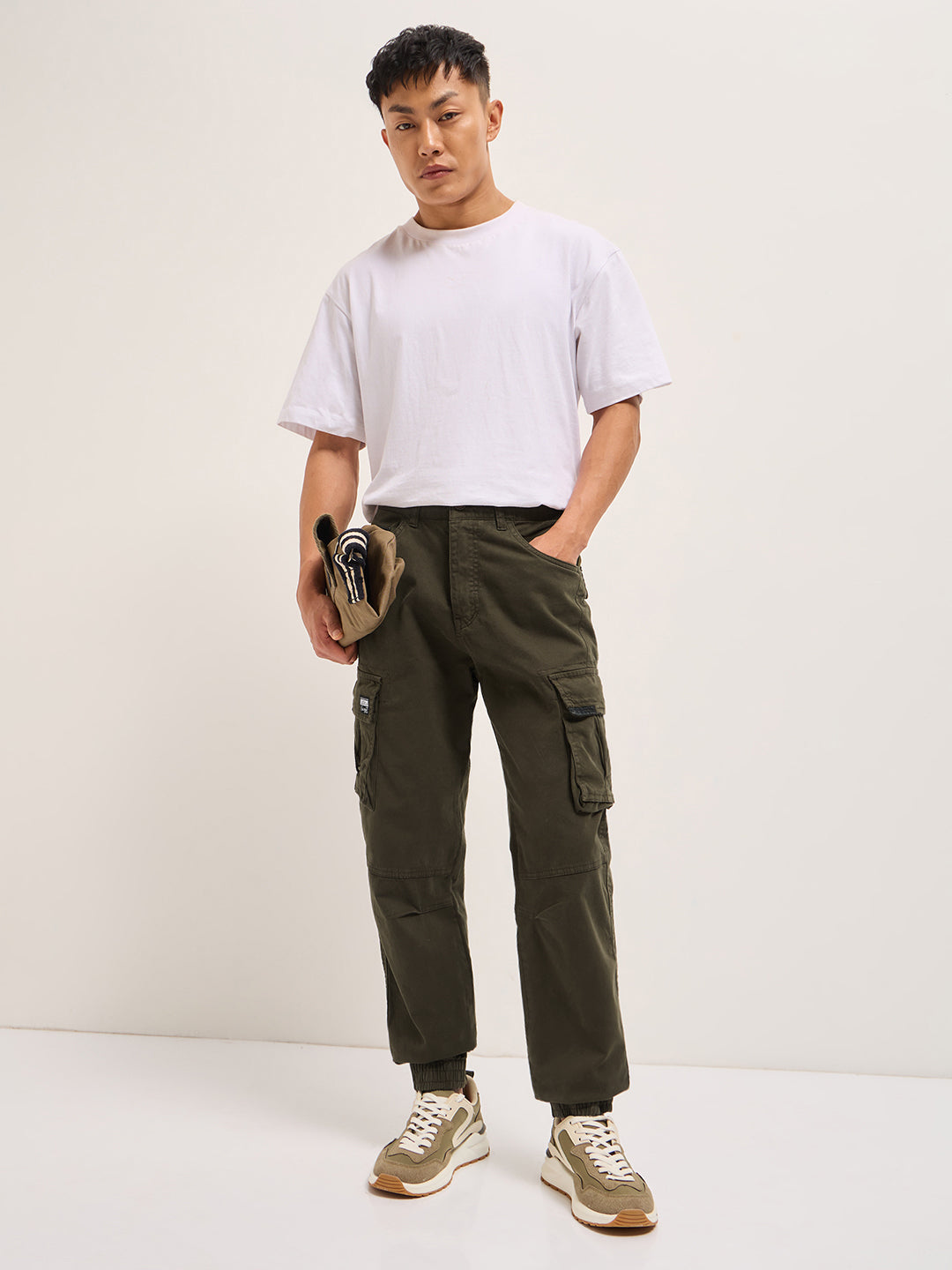 Men Olive Regular Fit Cargo Pants
