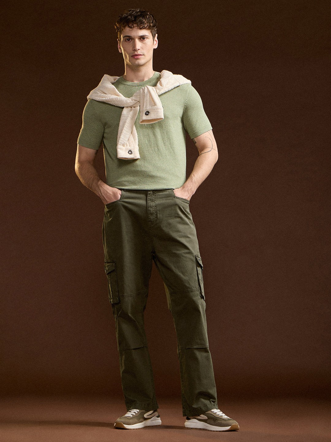 Men Olive Solid Straight Fit Functional & Stylish Cargo Pant