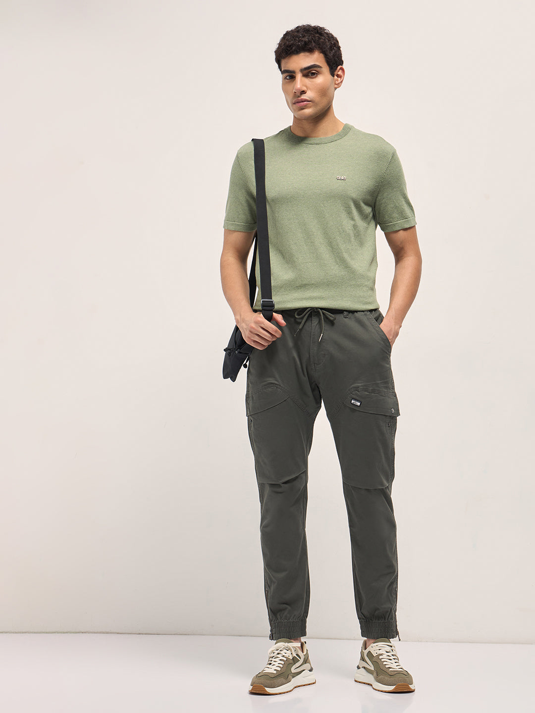 Men Olive Cotton Relaxed Fit Cargo Pants