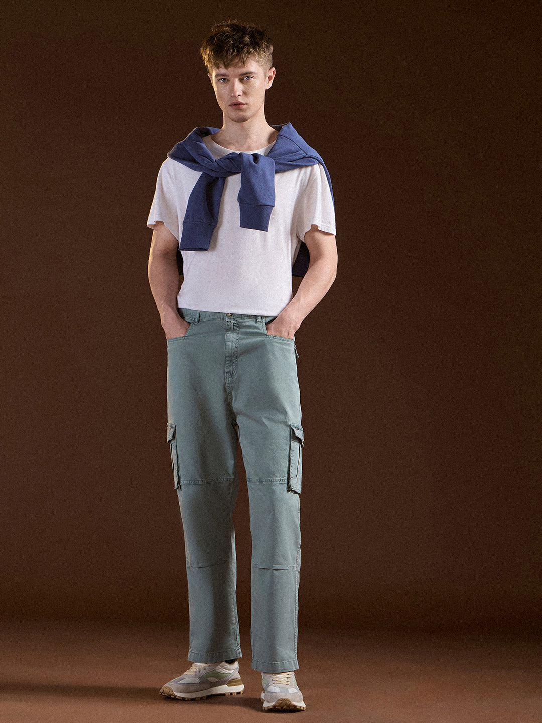 Men Blue Straight Fit Cargo Pant