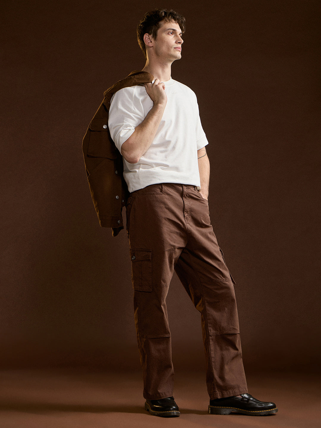 Men Brown Solid Straight Fit Cargo Pant