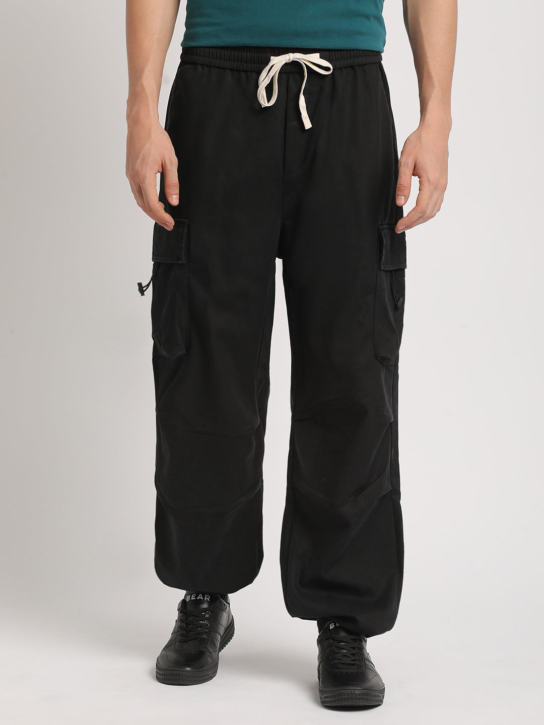 Men Black Solid Loose Fit Cargo