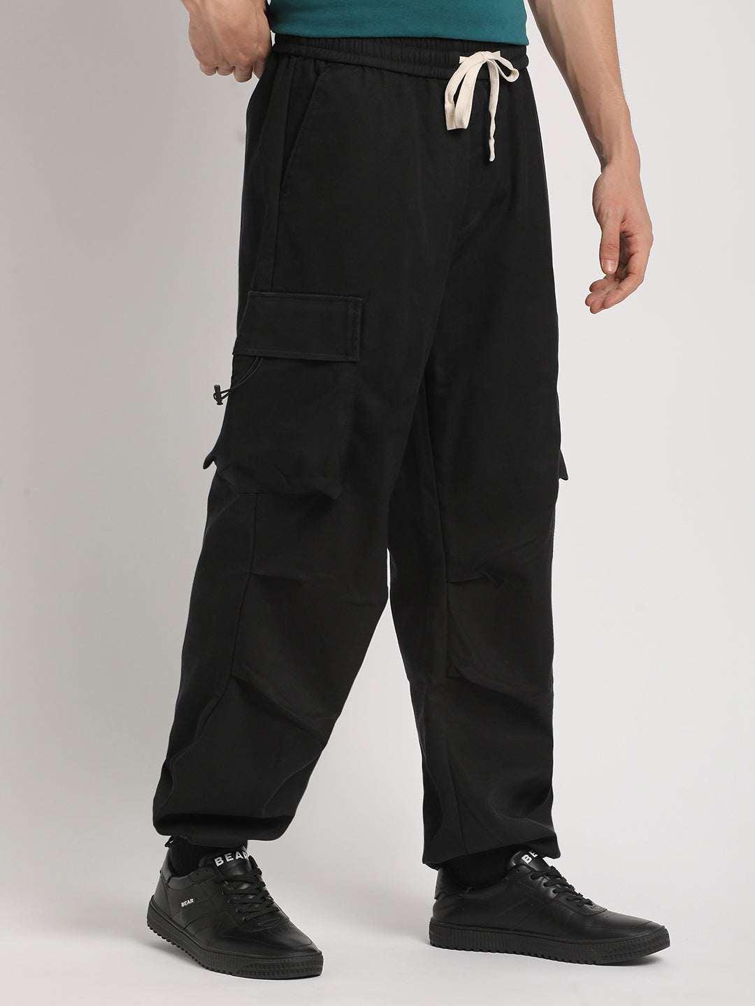Men Black Solid Loose Fit Cargo