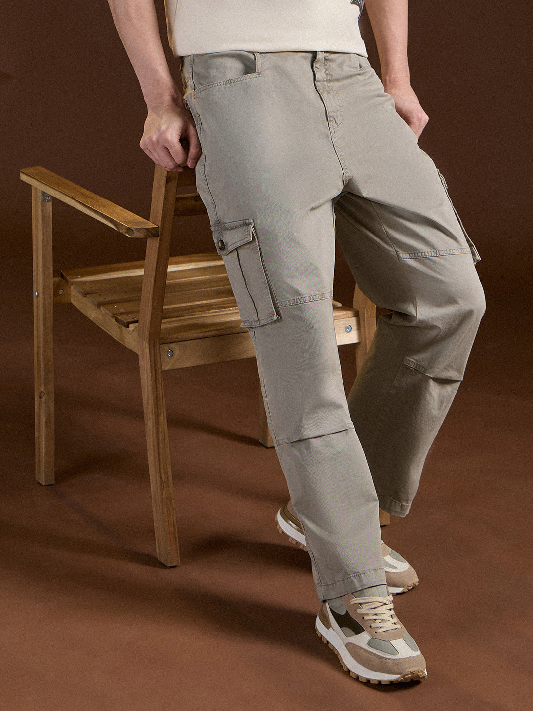 Men Beige Solid Straight Fit Cargo Pant