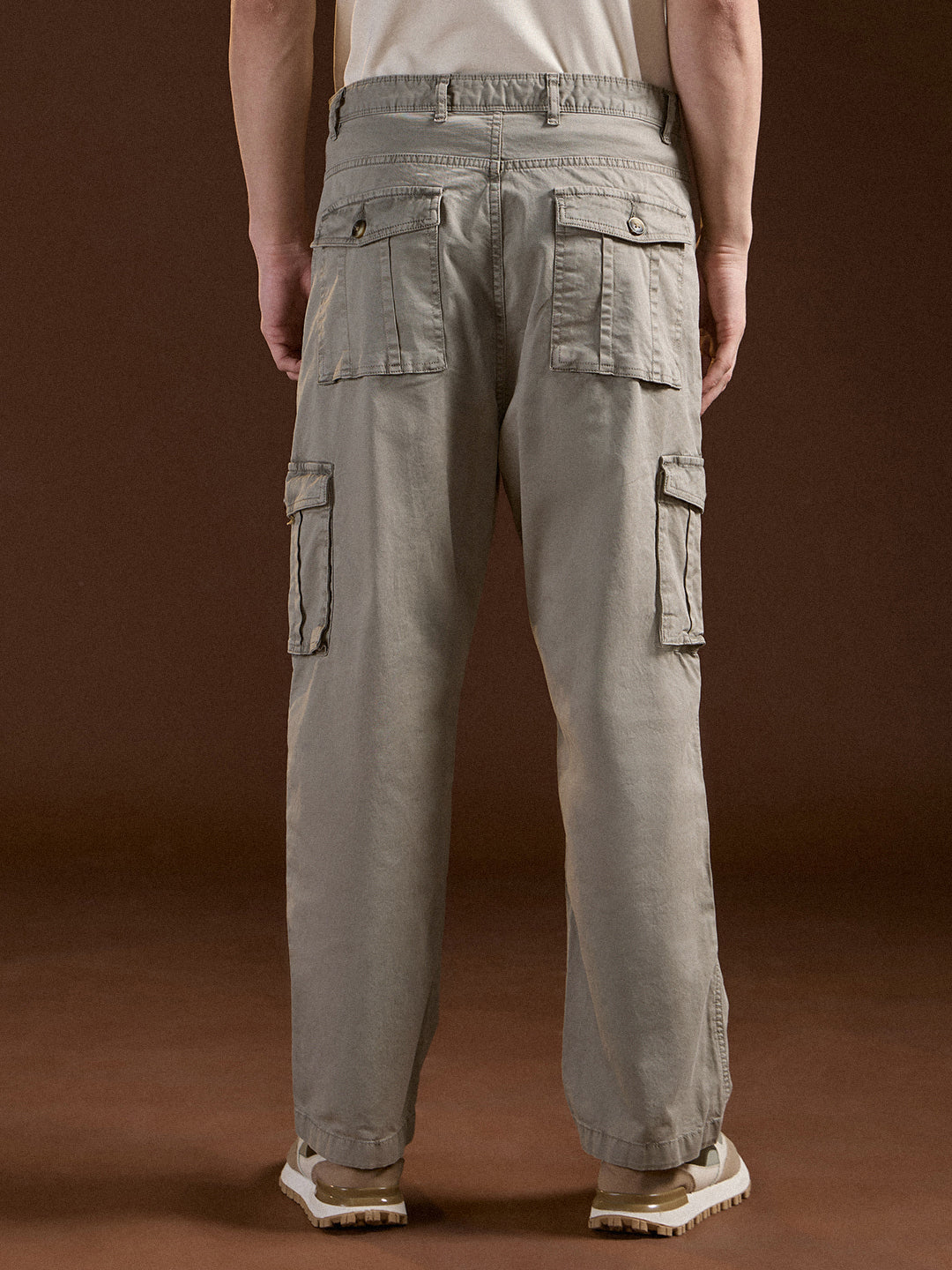 Men Beige Solid Straight Fit Cargo Pant