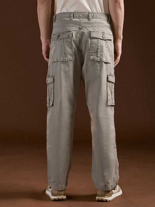 Men Beige Solid Straight Fit Cargo Pant